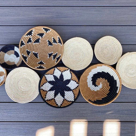 Handwoven african basket medium - Picture 8 of 10